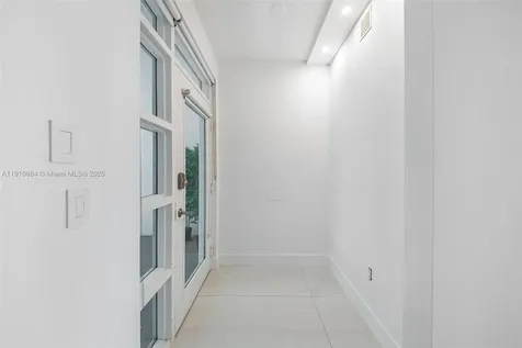 7918 Harbour Island Drive North Bay Village FL 33141