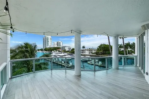 7918 Harbour Island Drive North Bay Village FL 33141