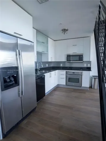60 SW 13th Street Miami FL 33130