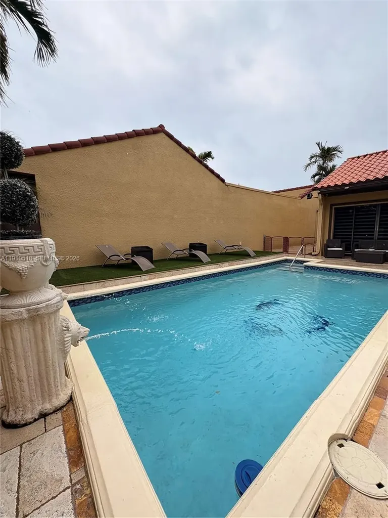 20305 NE 10th Court Miami FL 33179