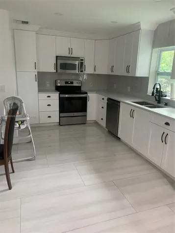 321 SW 76th Terrace North Lauderdale FL 33068