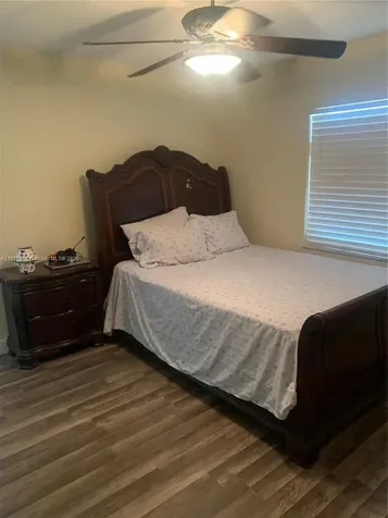 321 SW 76th Terrace North Lauderdale FL 33068