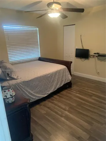 321 SW 76th Terrace North Lauderdale FL 33068
