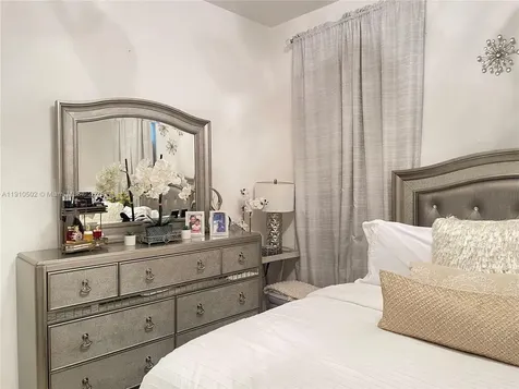 27563 SW 139th Passage Homestead FL 33032