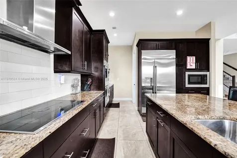 6804 N Stillwater Shores Drive Davie FL 33314