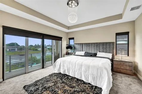 6804 N Stillwater Shores Drive Davie FL 33314