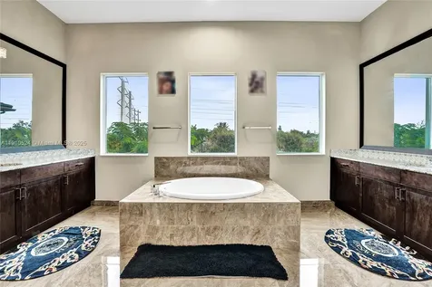 6804 N Stillwater Shores Drive Davie FL 33314