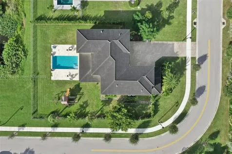 6804 N Stillwater Shores Drive Davie FL 33314