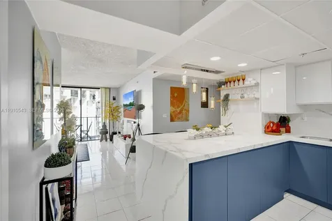 9686 Fontainebleau Boulevard Miami FL 33172