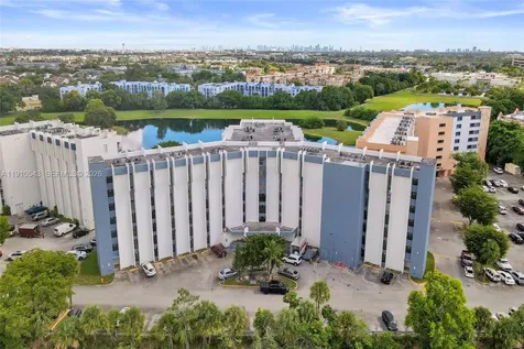 9686 Fontainebleau Boulevard Miami FL 33172