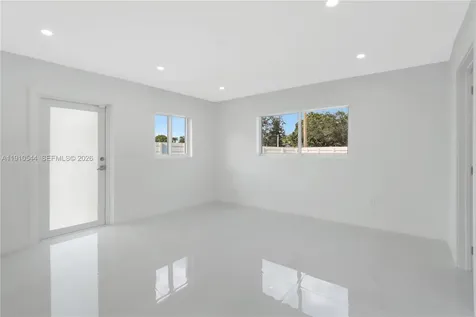 9851 Jamaica Drive Cutler Bay FL 33189