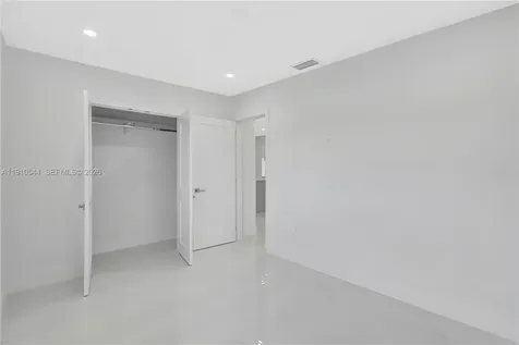 9851 Jamaica Drive Cutler Bay FL 33189