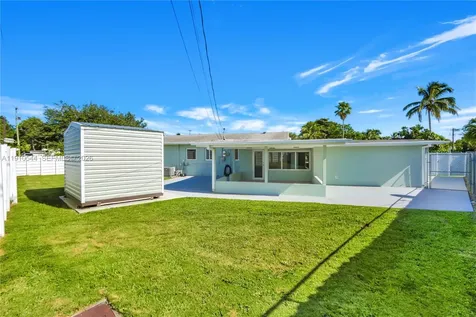 9851 Jamaica Drive Cutler Bay FL 33189