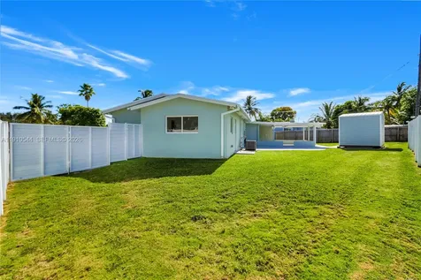 9851 Jamaica Drive Cutler Bay FL 33189