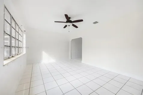 282 NW 41st Avenue Miami FL 33126