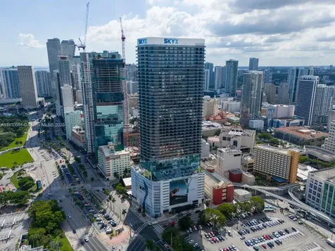 398 NE 5th Street Miami FL 33132