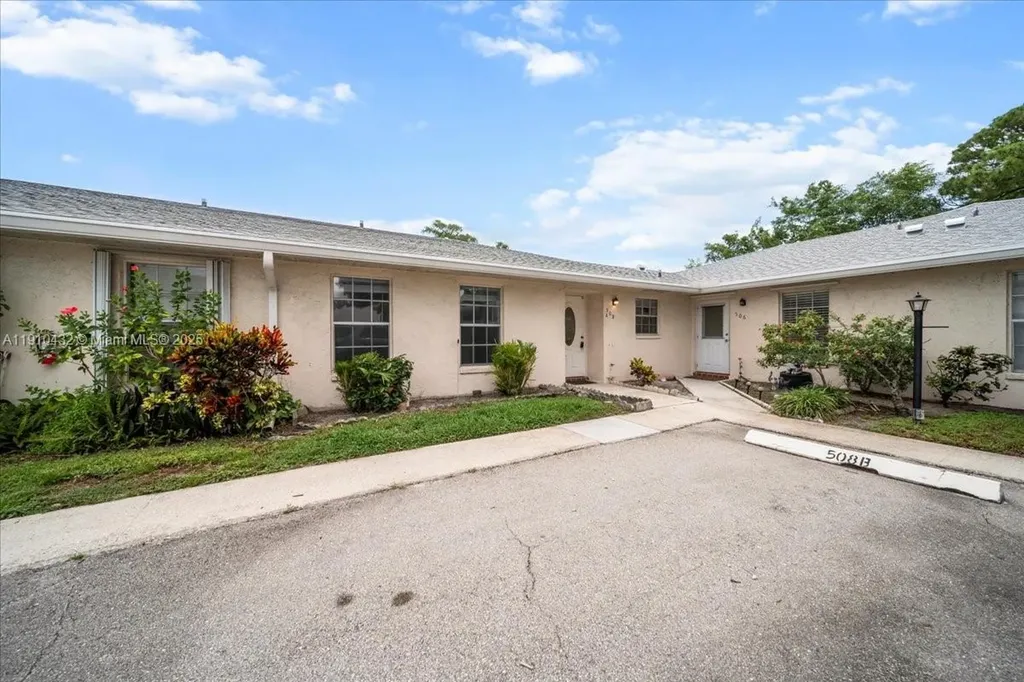 508 Holyoke Lane Lake Worth FL 33467