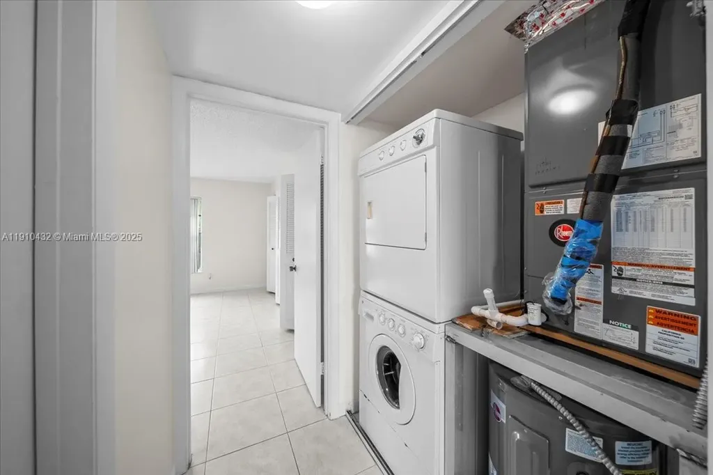 508 Holyoke Lane Lake Worth FL 33467