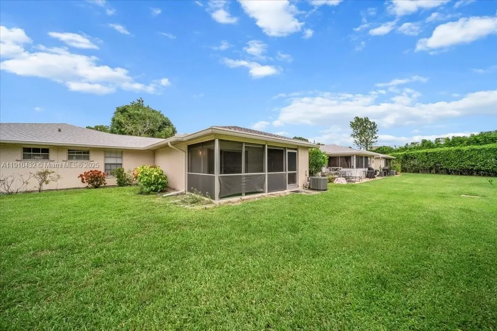508 Holyoke Lane Lake Worth FL 33467
