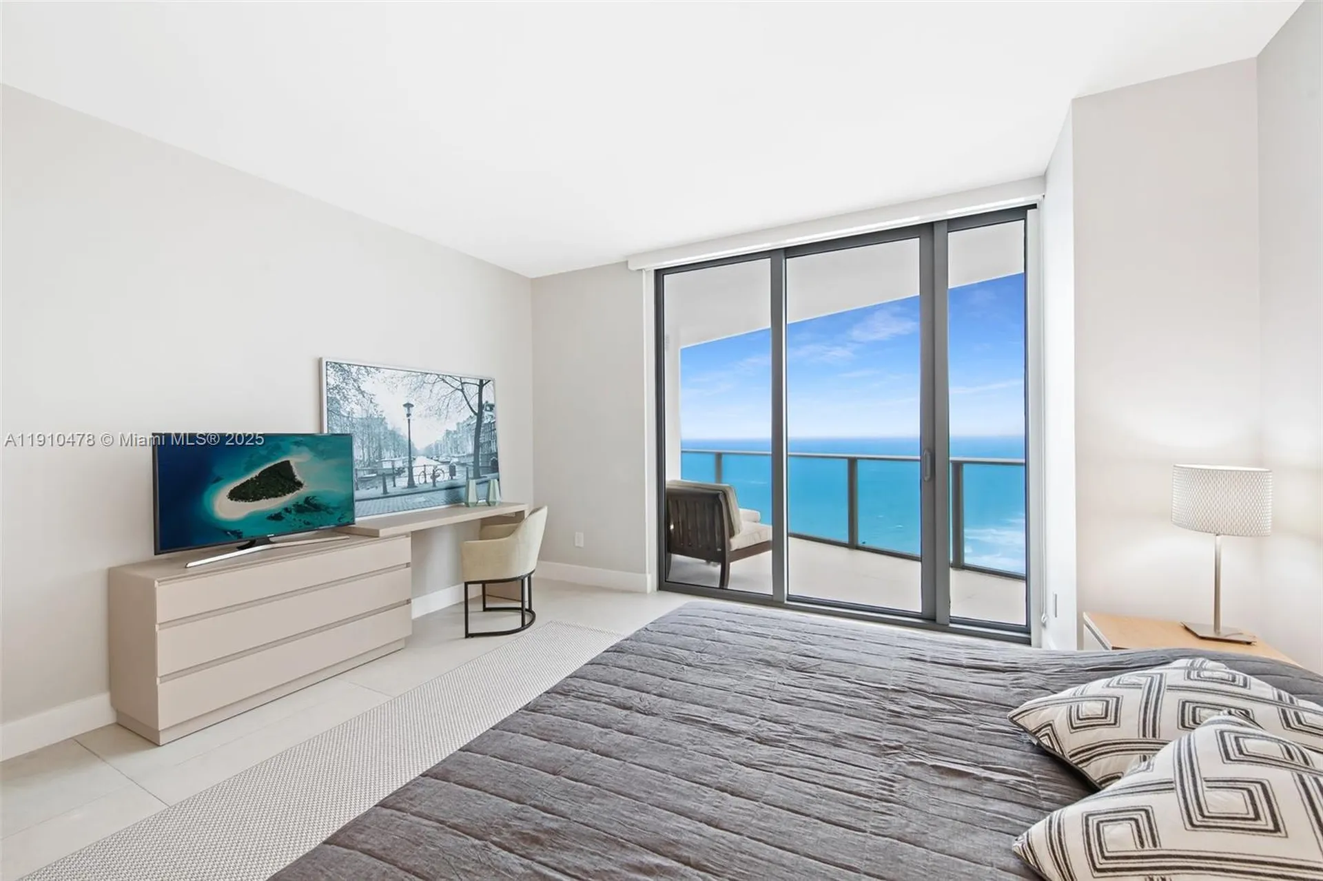 4111 S Ocean Drive Hollywood FL 33019