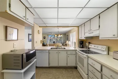 1087 Forest Lakes Drive Naples FL 34105