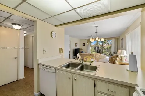1087 Forest Lakes Drive Naples FL 34105