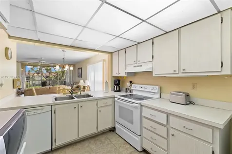 1087 Forest Lakes Drive Naples FL 34105