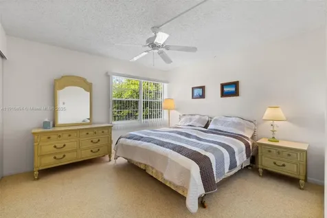 1087 Forest Lakes Drive Naples FL 34105