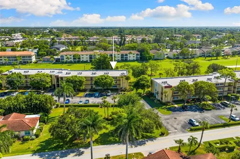 1087 Forest Lakes Drive Naples FL 34105