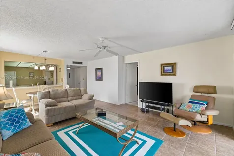 1087 Forest Lakes Drive Naples FL 34105
