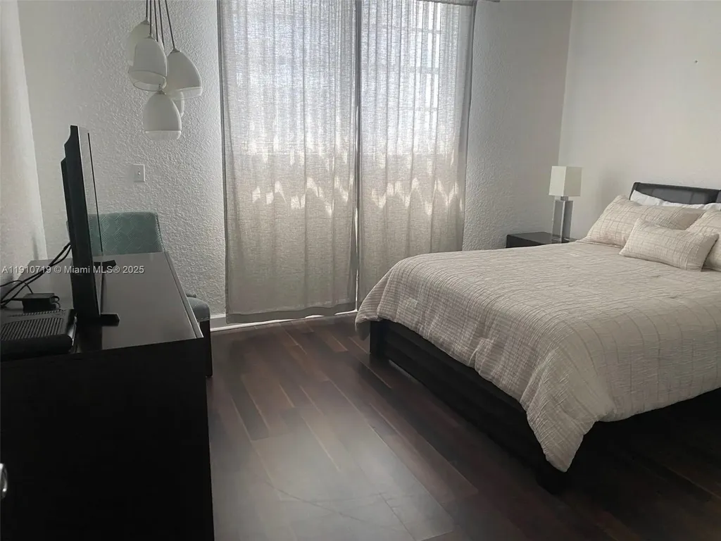 4001 S Ocean Drive Hollywood FL 33019