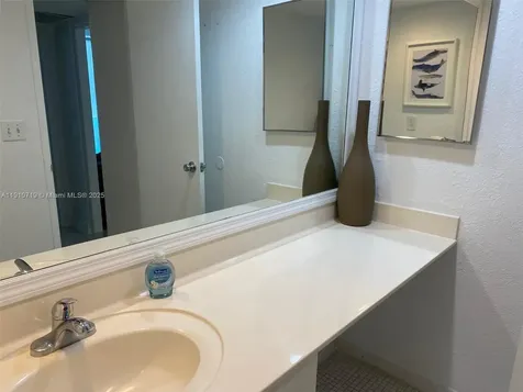 4001 S Ocean Drive Hollywood FL 33019