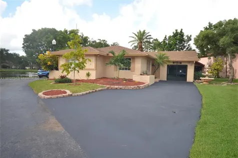 2119 Nova Village Drive Davie FL 33317