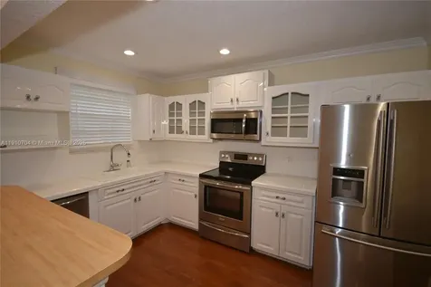 2119 Nova Village Drive Davie FL 33317