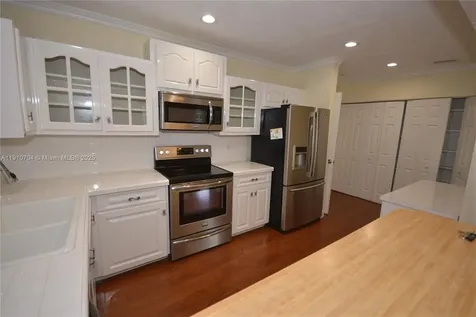 2119 Nova Village Drive Davie FL 33317