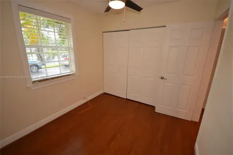 2119 Nova Village Drive Davie FL 33317