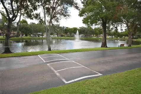 2119 Nova Village Drive Davie FL 33317