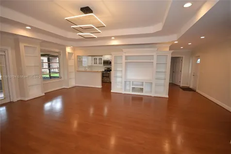 2119 Nova Village Drive Davie FL 33317
