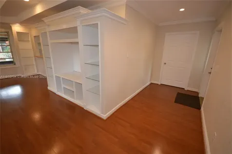 2119 Nova Village Drive Davie FL 33317