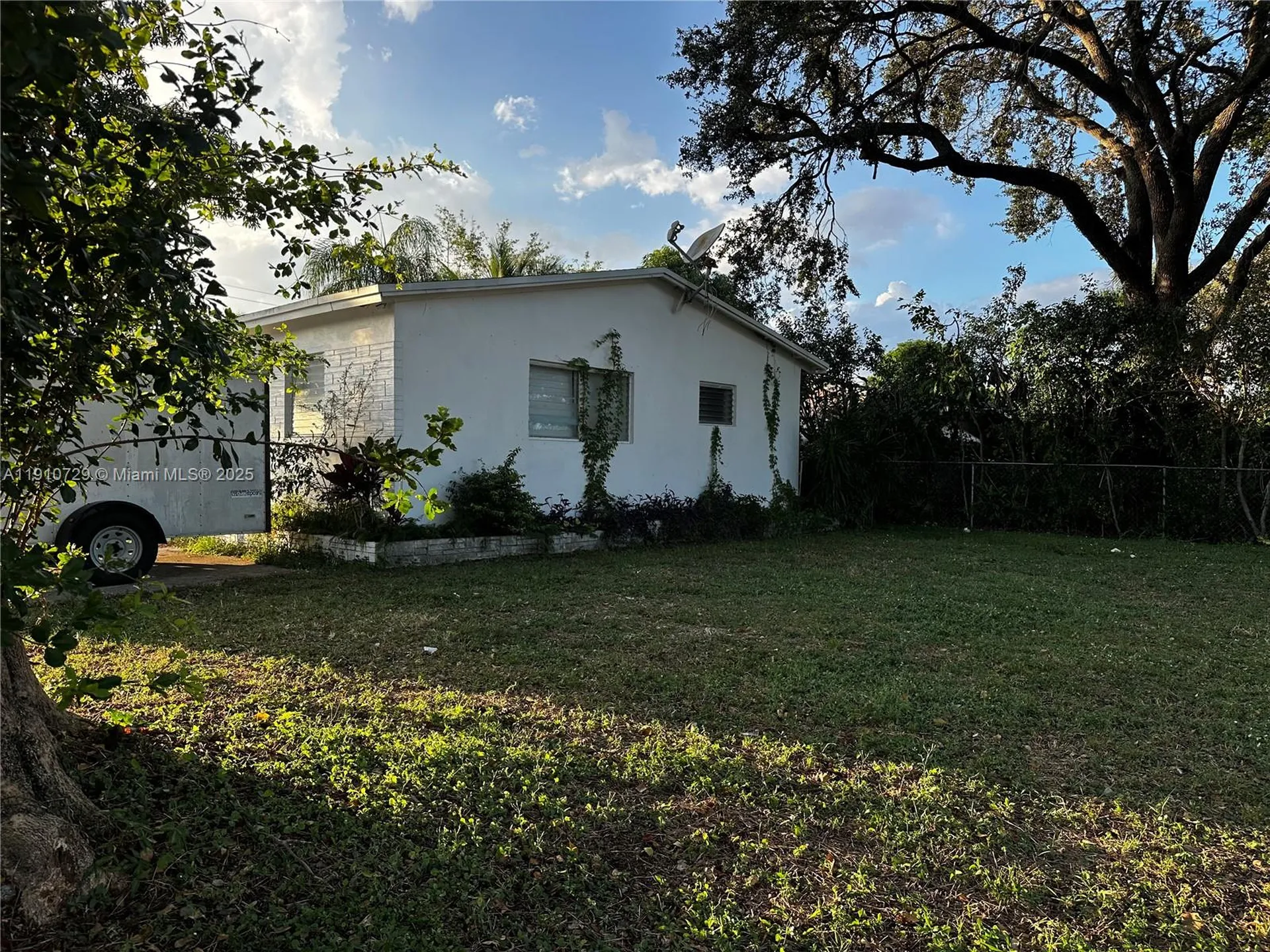 6901 Thomas Street Hollywood FL 33024