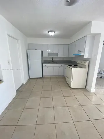 6901 Thomas Street Hollywood FL 33024