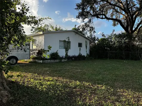 6901 Thomas Street Hollywood FL 33024