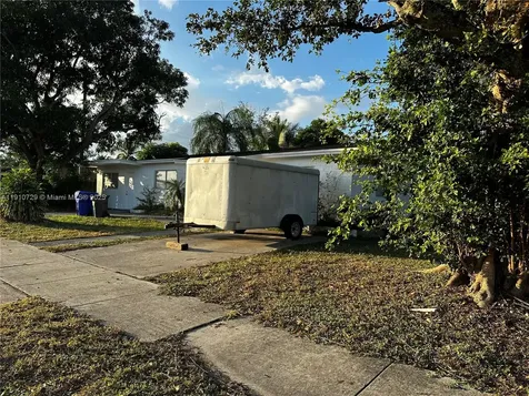 6901 Thomas Street Hollywood FL 33024