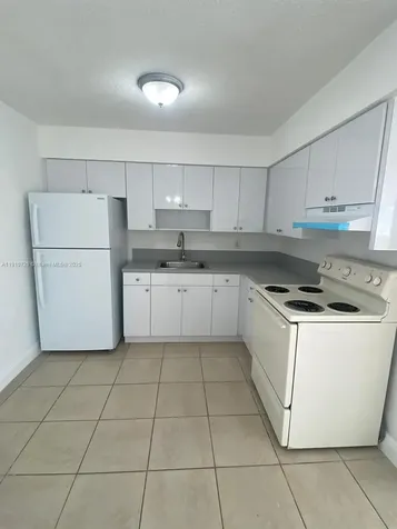 6901 Thomas Street Hollywood FL 33024