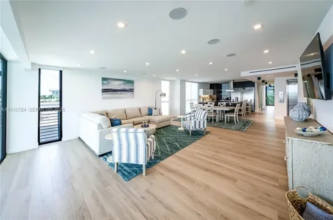 1930 Bay Drive Miami Beach FL 33141