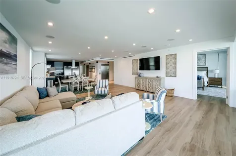 1930 Bay Drive Miami Beach FL 33141