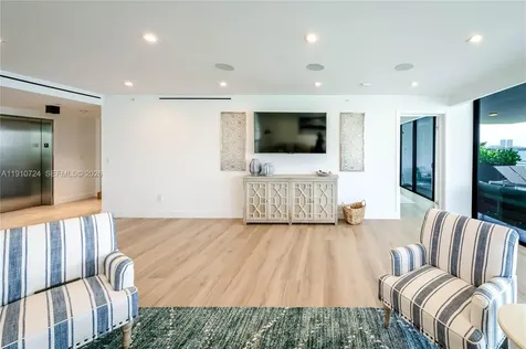 1930 Bay Drive Miami Beach FL 33141