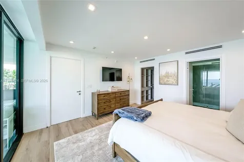 1930 Bay Drive Miami Beach FL 33141