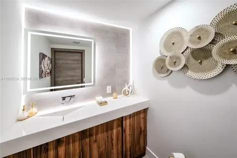 1930 Bay Drive Miami Beach FL 33141