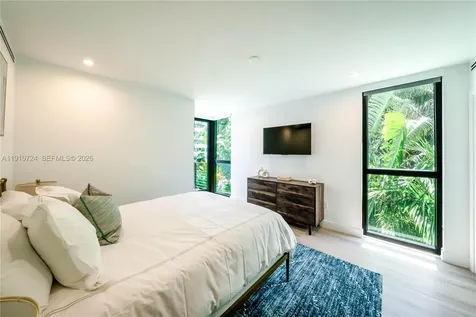 1930 Bay Drive Miami Beach FL 33141